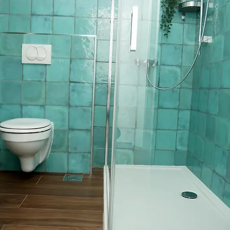 Tanya-apartments And Pensionat 3*