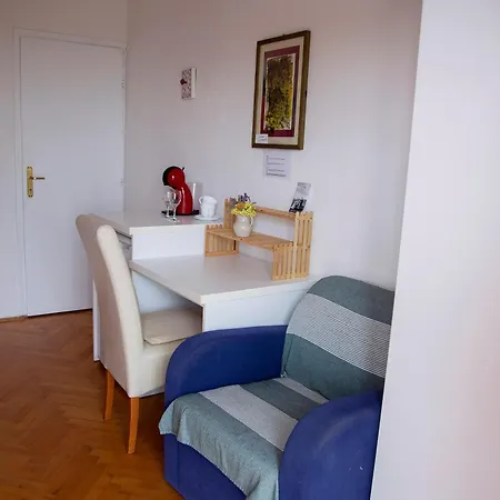 Tanya-apartments And Pensionat Hvar Town