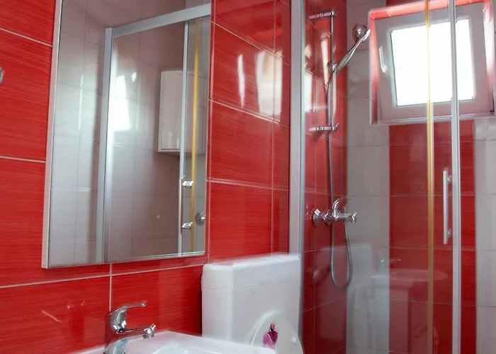 Tanya-apartments And フヴァル