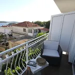 Πανσιόν Tanya-apartments And