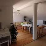 Πανσιόν Tanya-apartments And 3*