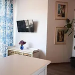 Tanya-apartments And Πανσιόν 3*