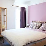 Πανσιόν Tanya-apartments And Χβαρ