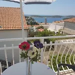 Tanya-apartments And 3* Χβαρ