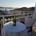 Maison d'hôtes Tanya-apartments And Hvar Town