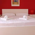 Πανσιόν Tanya-apartments And Χβαρ