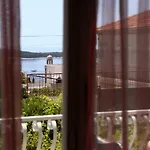 Πανσιόν Tanya-apartments And Χβαρ