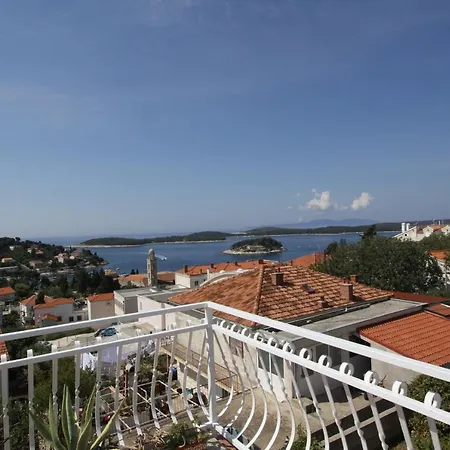 Tanya-apartments And Hvar Town