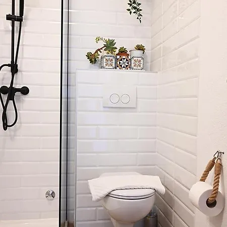 Tanya-apartments And Πανσιόν 3*