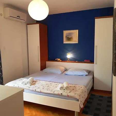 Tanya-apartments And Χβαρ