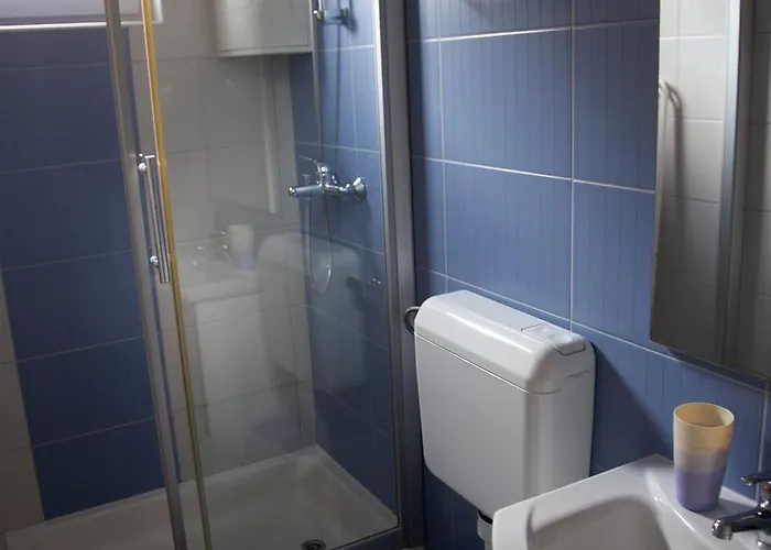 Tanya-apartments And Gasthof 3*