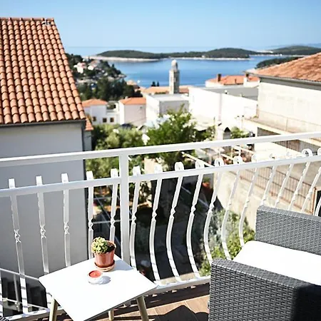 Tanya-apartments And Hvar Town