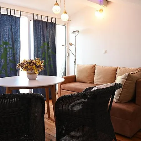 Tanya-apartments And Gæstehus 3*