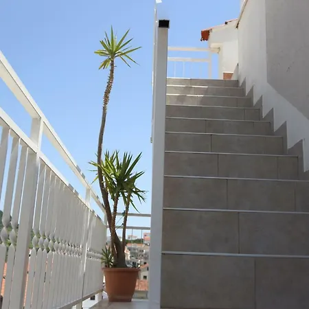 Tanya-apartments And Pensjonat 3*