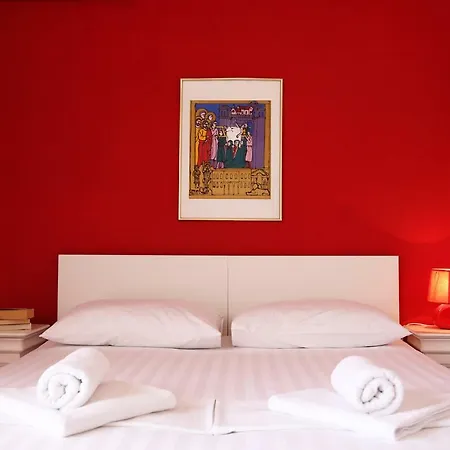 Tanya-apartments And Guest house 3*
