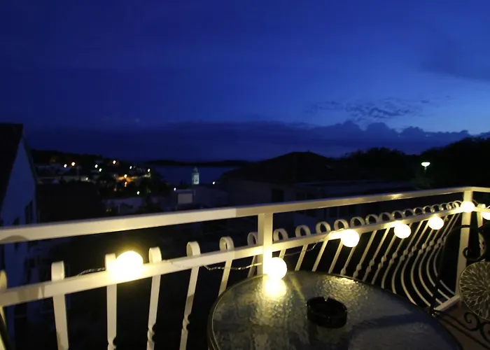 Tanya-apartments And Χβαρ