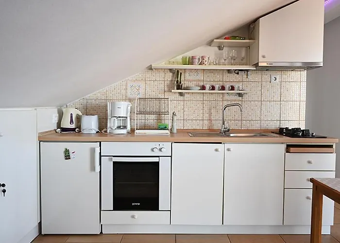 Tanya-apartments And Hvar Town