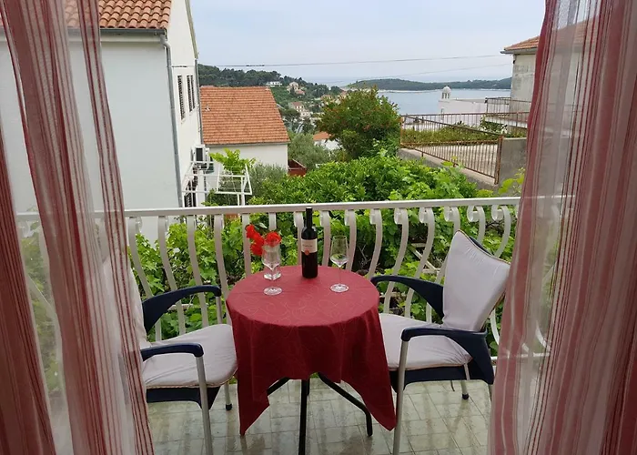 Tanya-apartments And Hvar Town